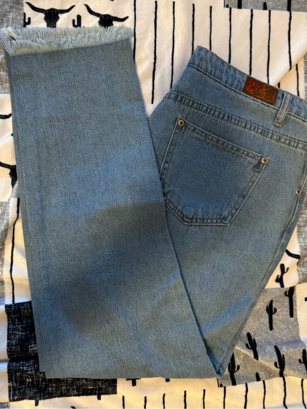 POL Button-Front Distressed Light Blue Women's Jeans NWOT - Picture 2 of 11